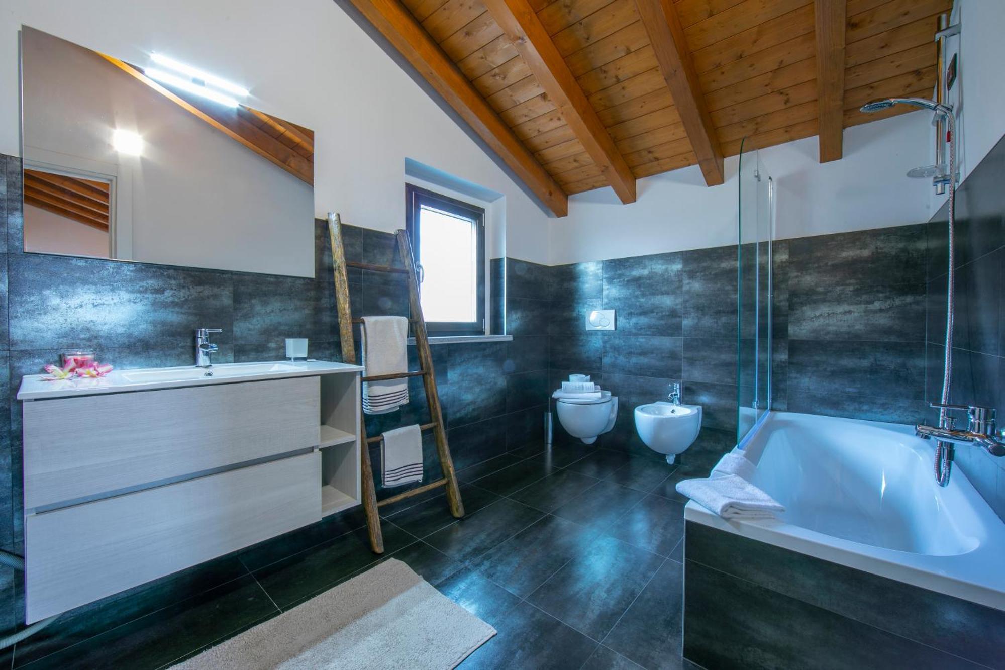 Villa Laura Private Pool And Garden - Happy Rentals Besozzo Экстерьер фото